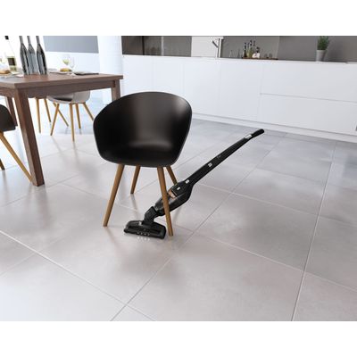 ERG34_ELUX_ErgoRapido_Lifestyle_3Q_EbonyBlack_LAM_RGB--14-