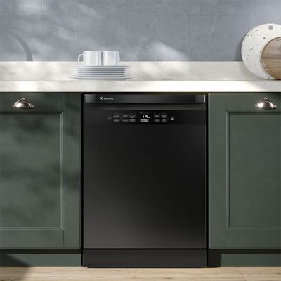 Dishwasher_EHFE14T6MSBXB_Kitchen_Square_Electrolux_Spanish-1000x1000