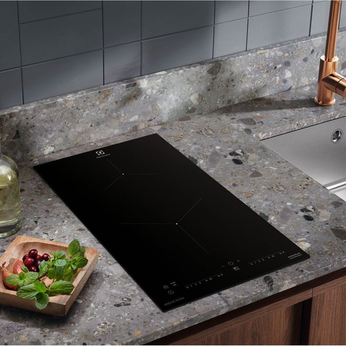 Cooktop_ETIH30G7EOB_electrolux_ambientada