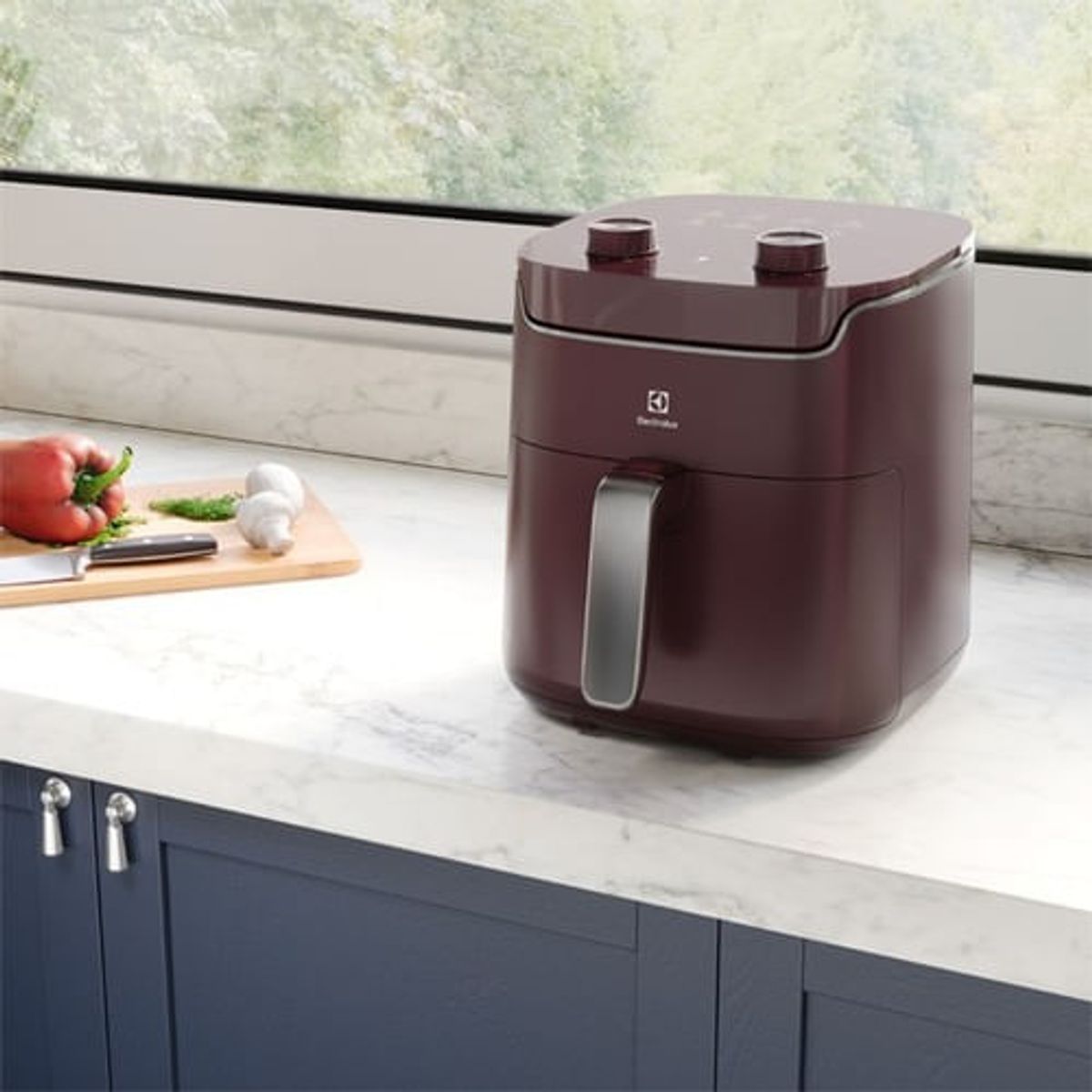 Airfryer_-EAF41_Kitchen_Square_Electrolux_-Andes_600x600-500x500.jpg