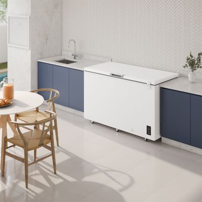 Freezer_EFH42S3C5AW_Ambience_Electrolux_Spanish-1000x1000.raw