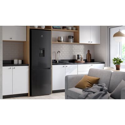 Refrigerator_ERBA29V3HVB_Kitchen_Electrolux_Spanish-1000x1000