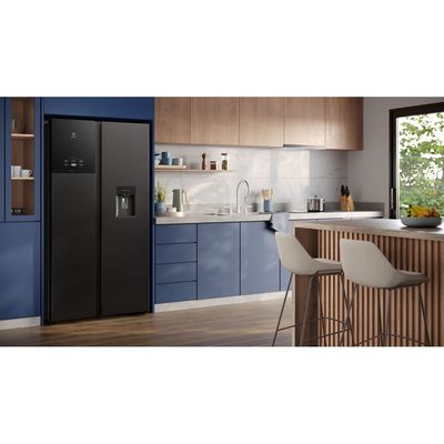 Refrigerator_ERSB62V2WXB_Environment_Electrolux_Spanish-1000x1000