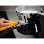 Cooktop_Induction_Cleaning_Electrolux_Spanish-1000x1000.raw